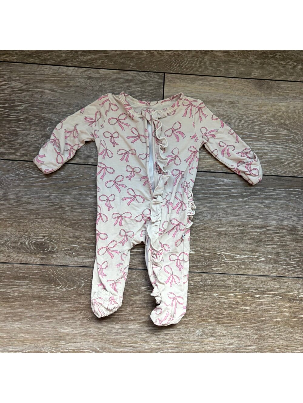 NB Caden Lane Bamboo Pink Bow Zippy